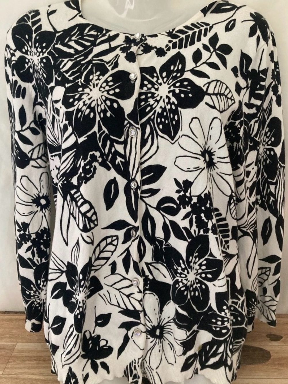 Unbranded Black White Floral Cardigan Sweater Women’s M Button Front